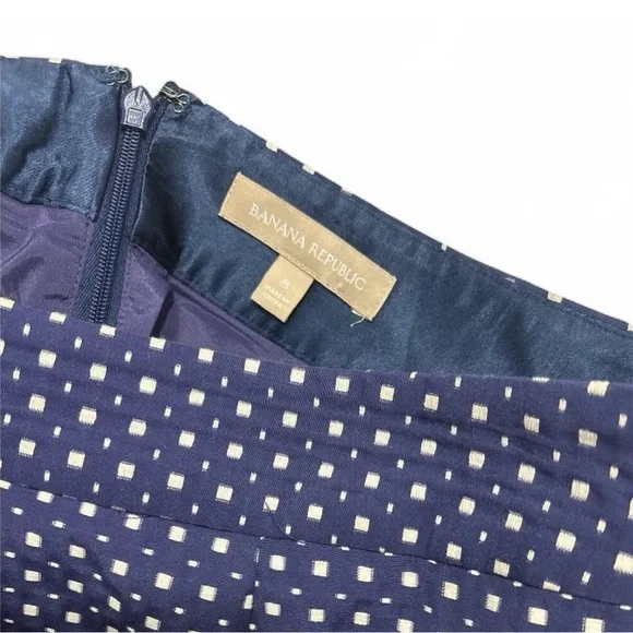 Banana Republic Size 8 Navy & White Geometric Print Pencil Skirt Casual Formal - Picture 4 of 6